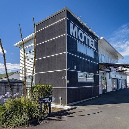 Pukekura Motor Lodge New Plymouth Esterno foto Motel in Pukeaura, New Zealand
