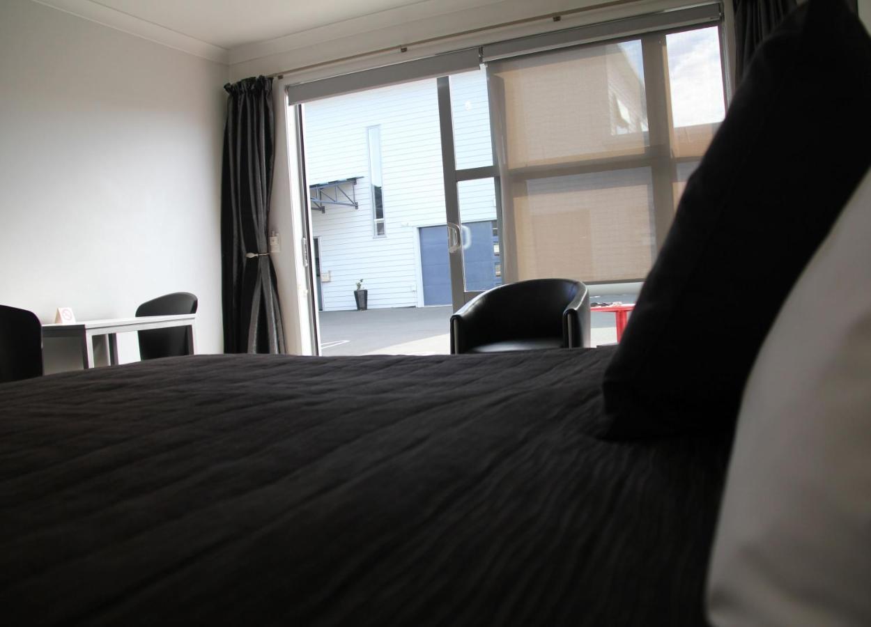 Pukekura Motor Lodge New Plymouth Esterno foto A room at the hotel