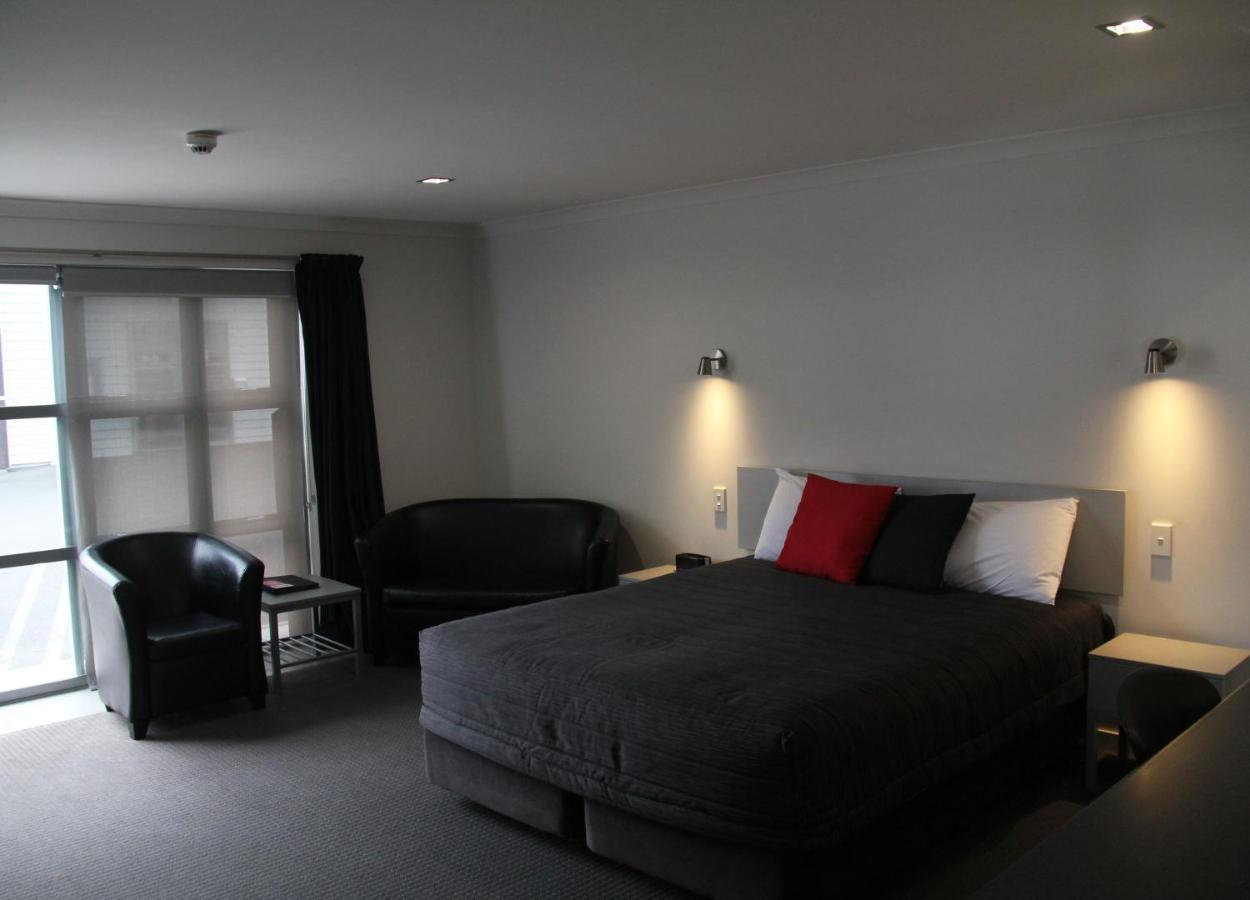Pukekura Motor Lodge New Plymouth Esterno foto A typical motel room