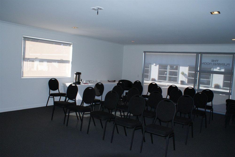 Pukekura Motor Lodge New Plymouth Esterno foto The boardroom